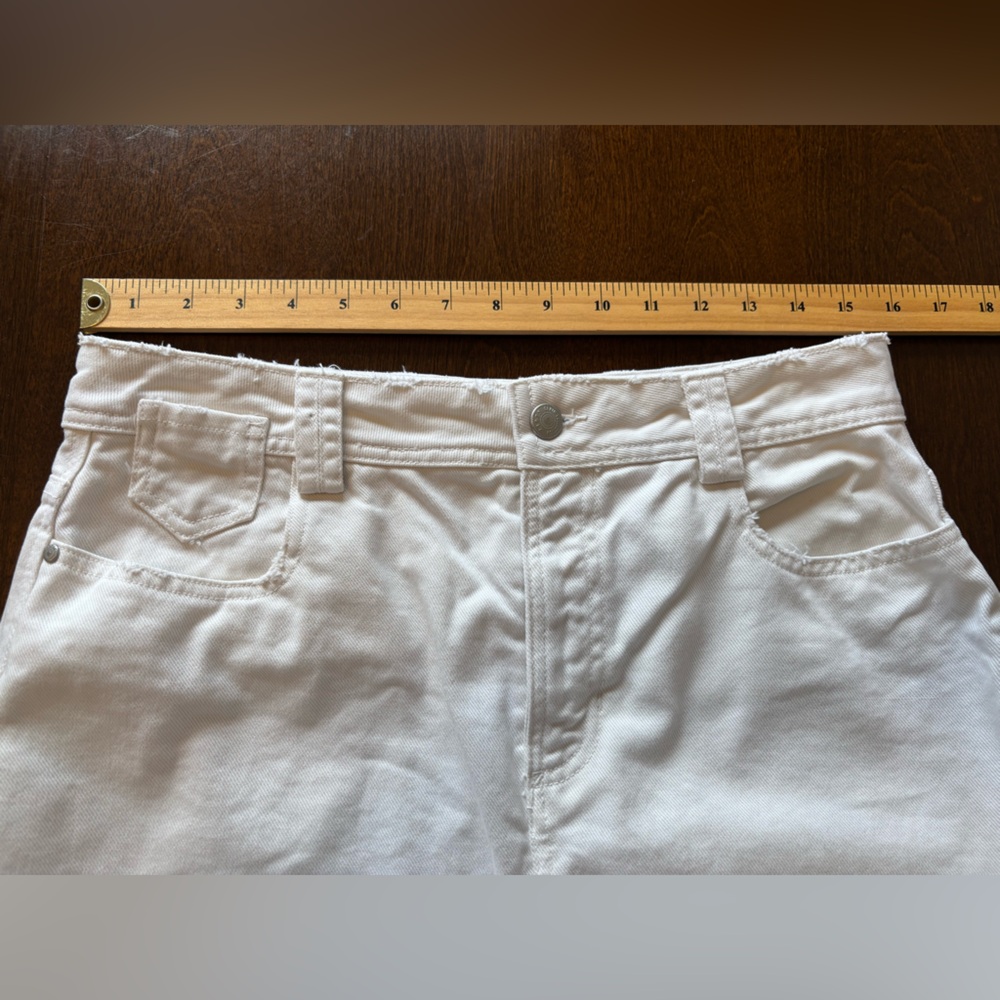 Zara White Pearl Denim Mini Skirt Frayed Hem Size L Distressed Festival Concert - Picture 6 of 9